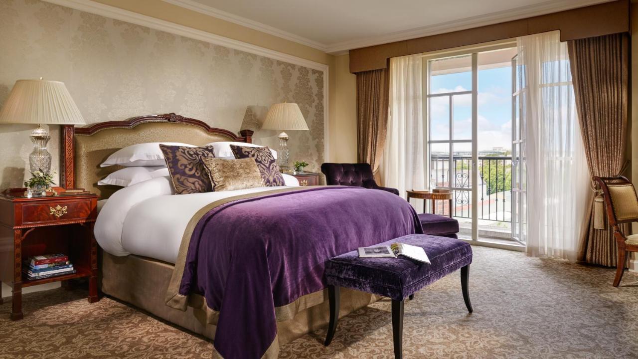 Intercontinental Dublin By Ihg Hotel Bagian luar foto A bedroom at the InterContinental London