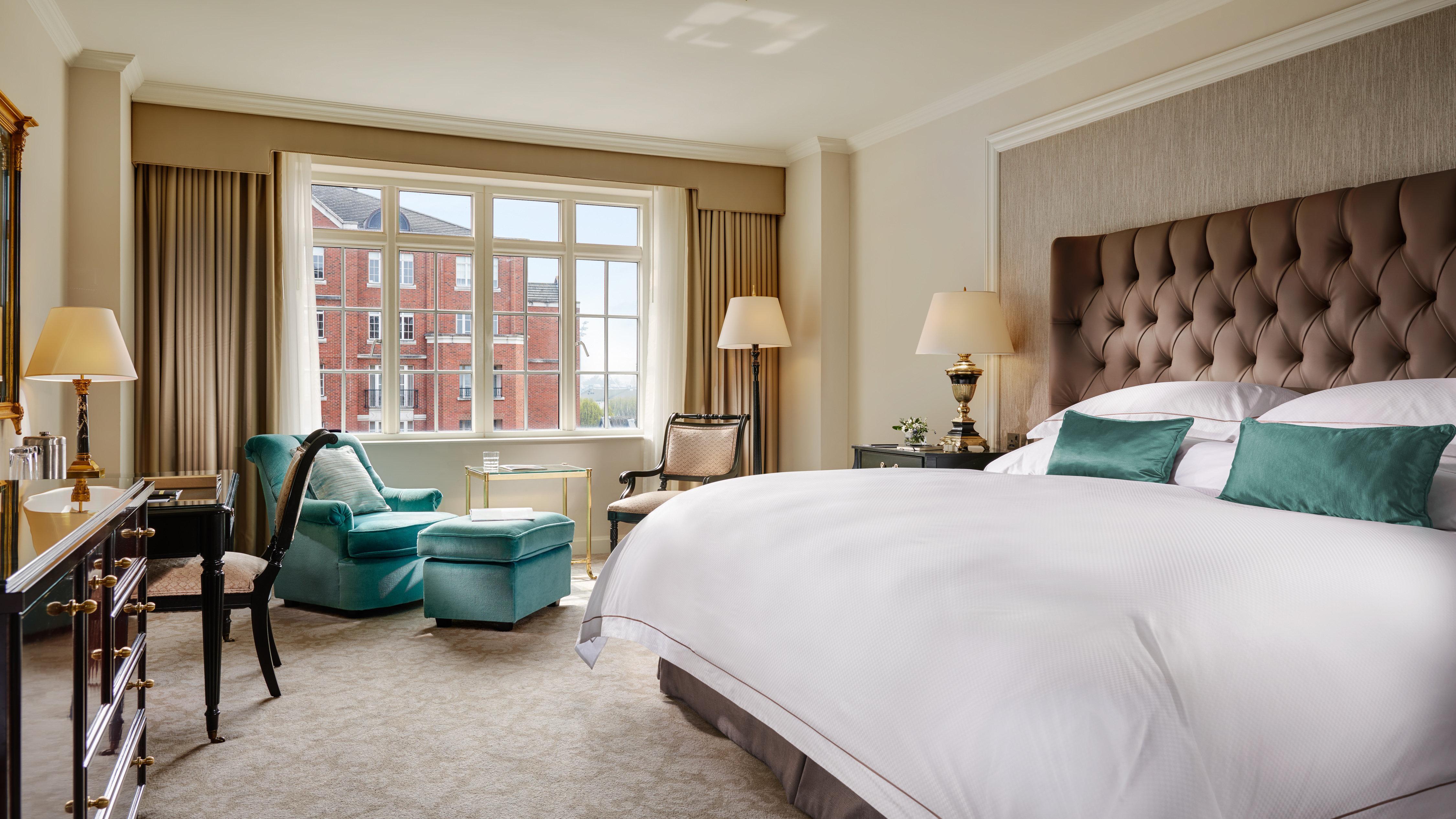 Intercontinental Dublin By Ihg Hotel Bagian luar foto A bedroom at The Dorchester