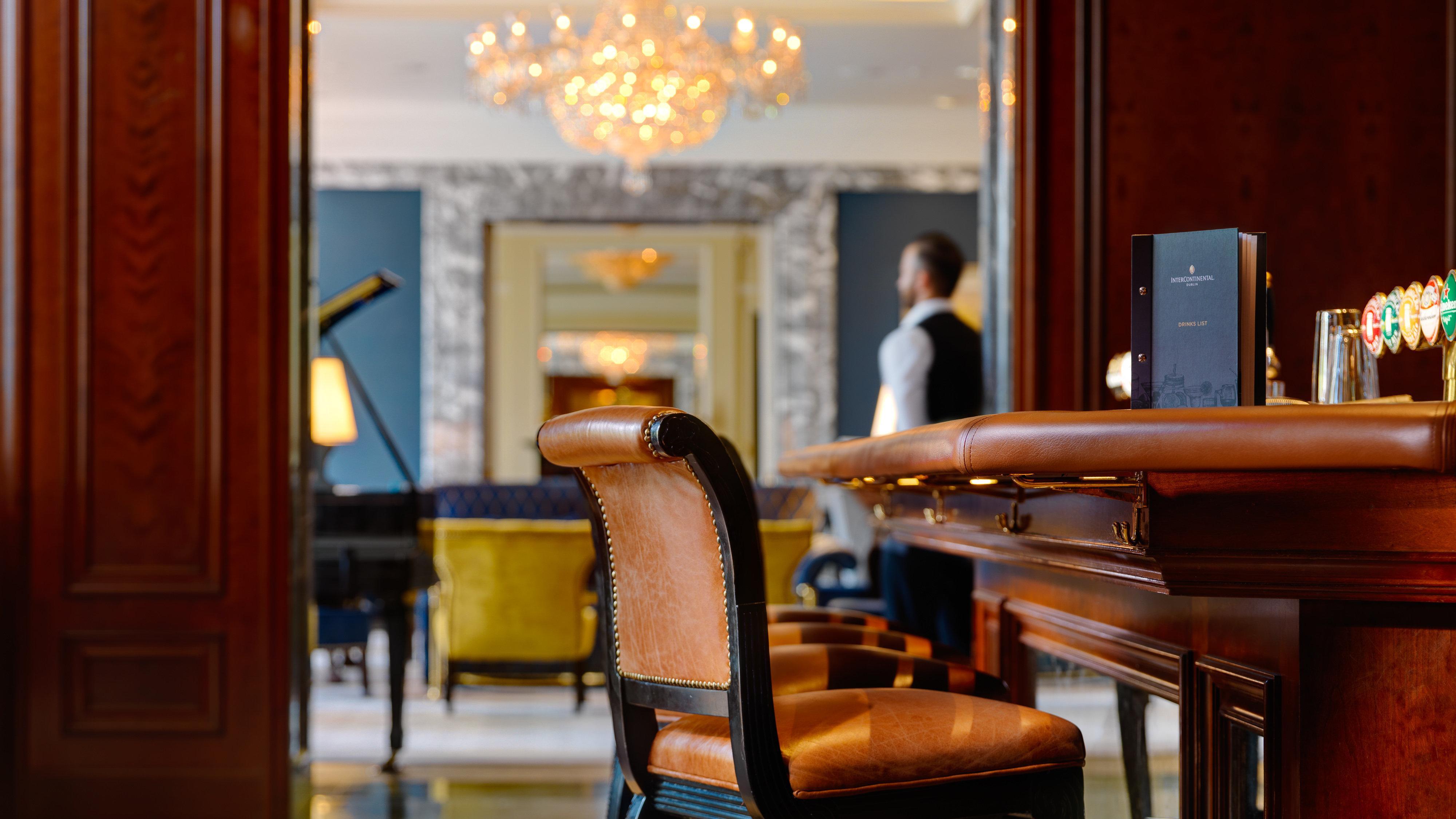 Intercontinental Dublin By Ihg Hotel Bagian luar foto The bar at the St. Regis