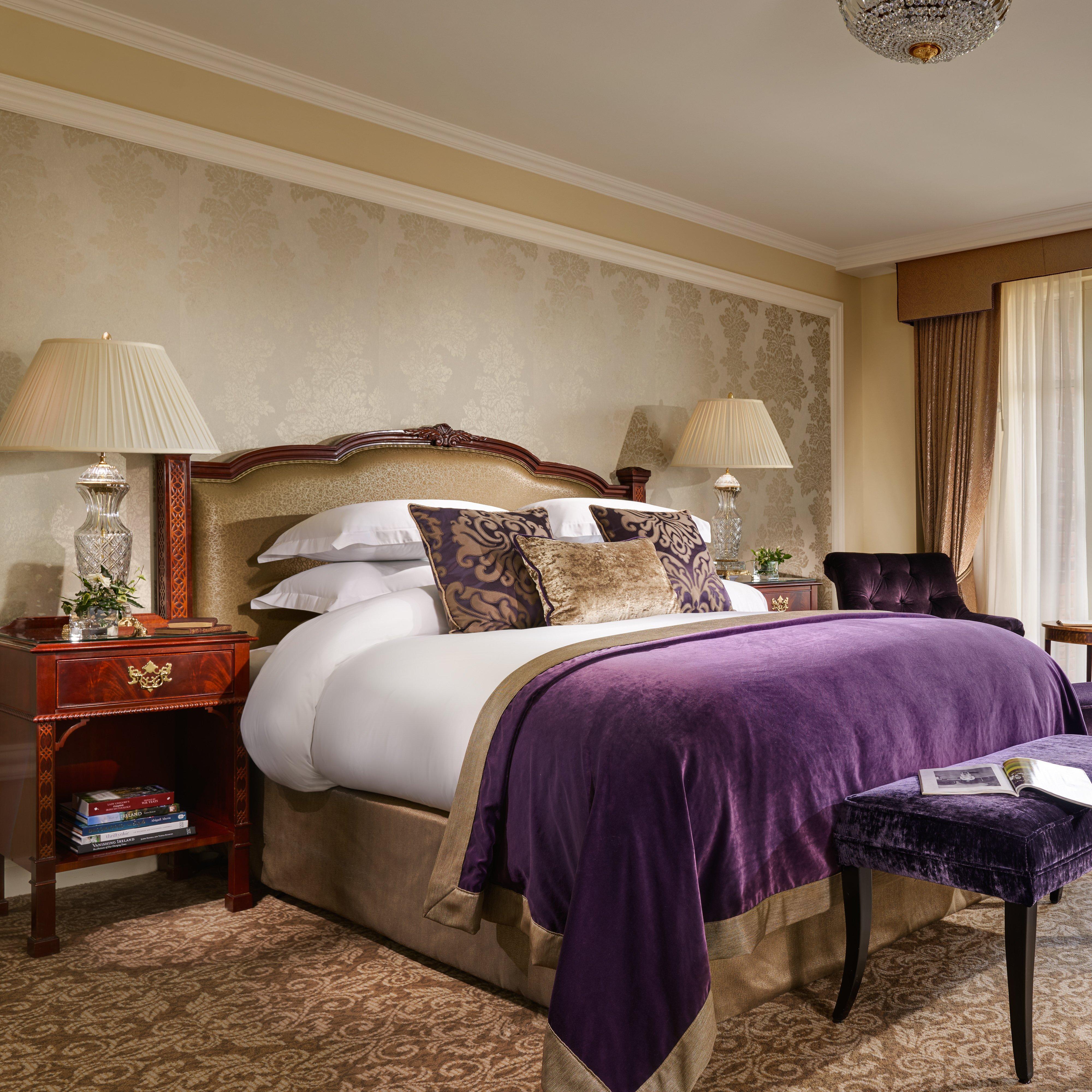 Intercontinental Dublin By Ihg Hotel Bagian luar foto A bedroom at the hotel